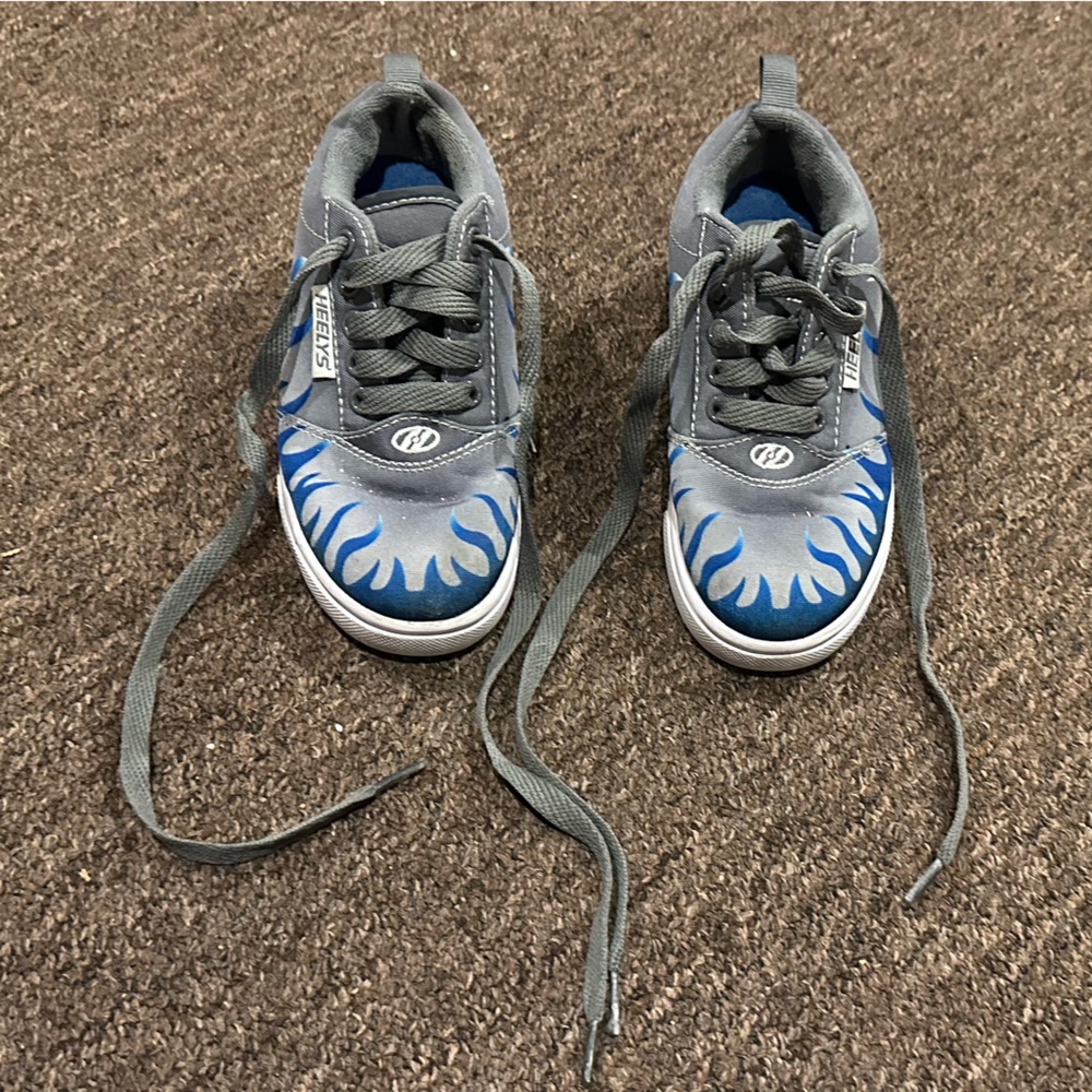 EUC Heelys Grey Blue Boys Sneakers flames 13 C Velcro Strap